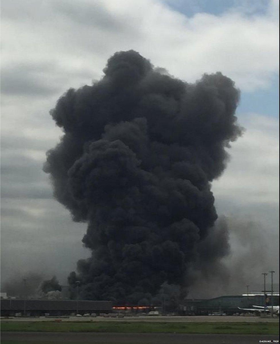 Fire at Japan Kawasaki steel plant near Haneda airport - BBC News