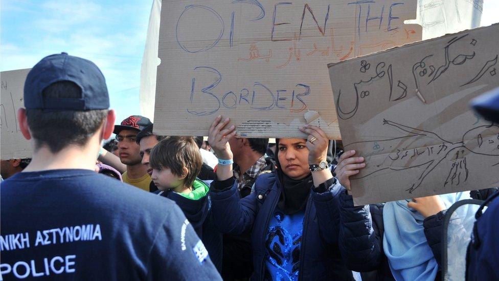 Afghans at Idomeni demanded that they be allowed across the border (22 Feb)