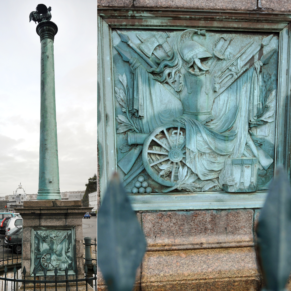 L: Photo of the cannon in Brest R: Close up of the plinth on which the cannon is mounted