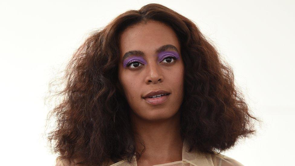 Solange Knowles hits back over 'racist' abuse at gig - BBC News