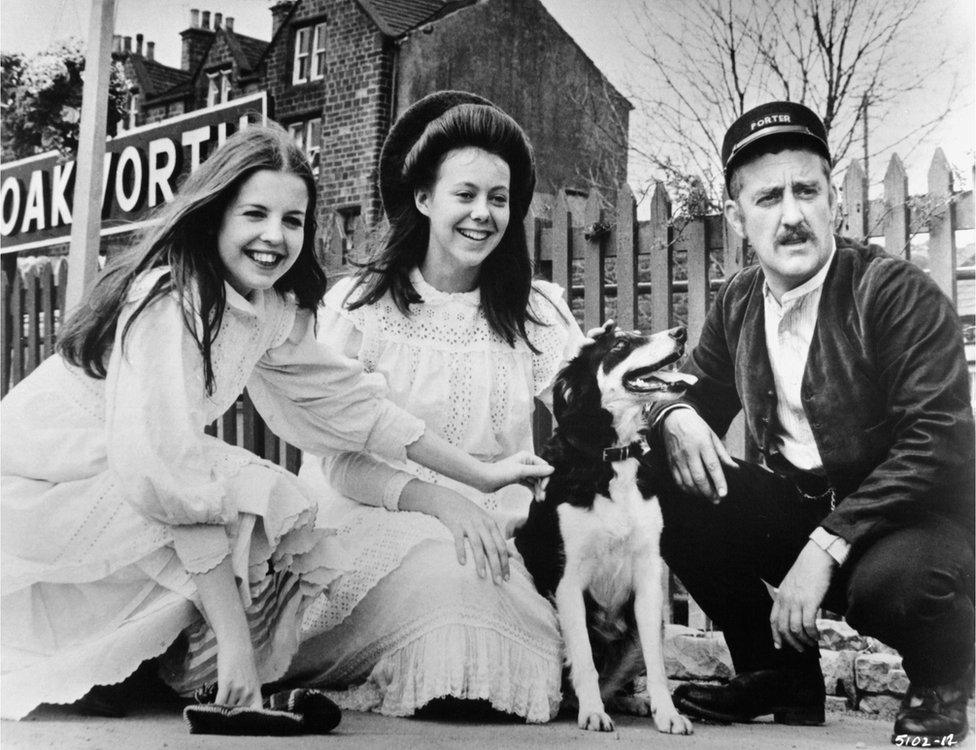 Sally Thomsett, Jenny Agutter and Bernard Cribbins