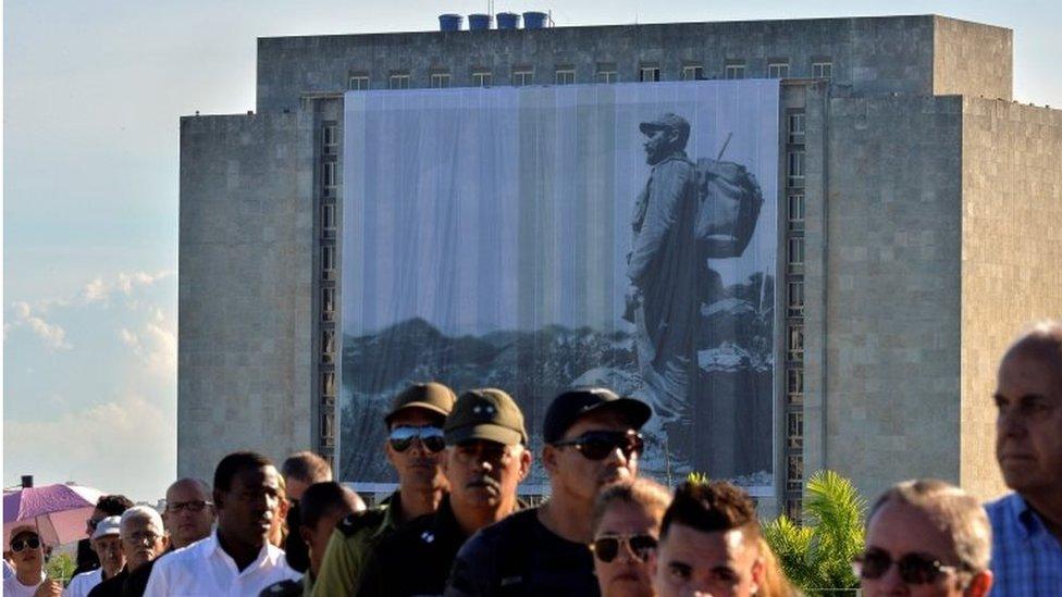 People queue to pay their last respects to Cuban revolutionary icon Fidel Castro kicking off a series of memorials in Havana, on November 28, 2016