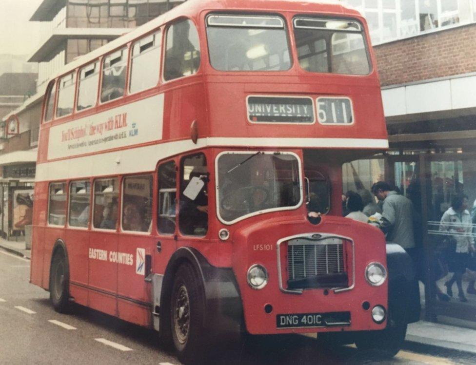 University 511 bus in Norwich