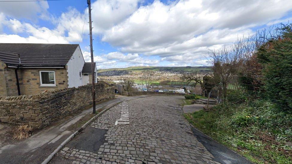 Cobbled street - Thwaites Brow Road