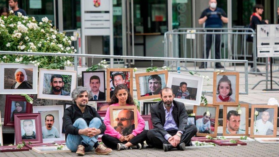 Anti-Assad campaigners, Koblenz, 4 Jun 20