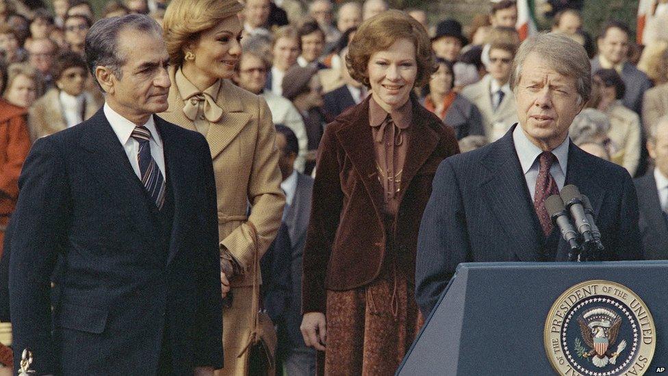 Shah Mohammad Reza Pahlavi and President Jimmy Carter outside the White House (15 November 1977)