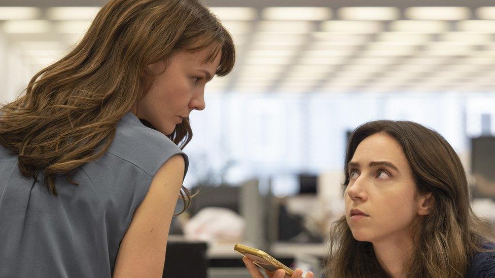 Carey Mulligan and Zoe Kazan