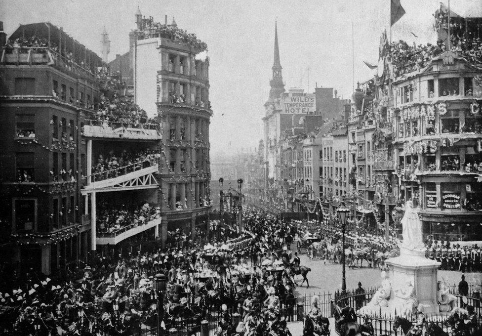 Photograph of the Diamond Jubilee procession in London. Lord Frederick Sleigh Roberts (1832 - 1914) is seen supervising the arrangements in St Paul's Churchyard