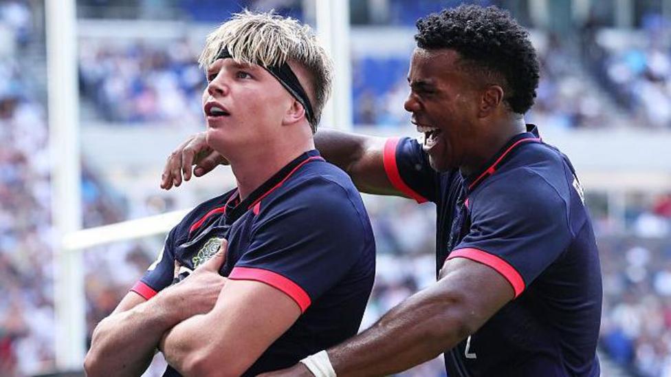 Eleven-try England thrash sorry Fiji to end losing run