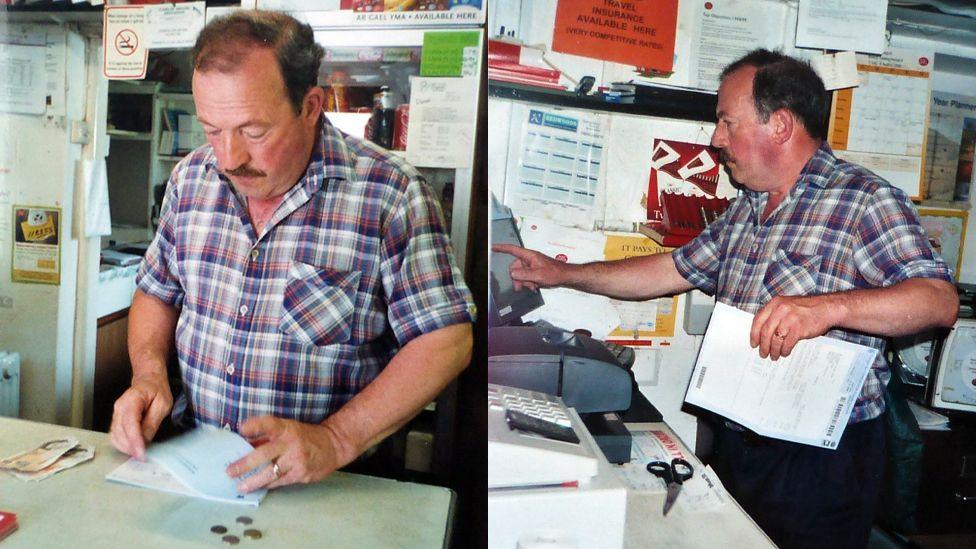 Alun Lloyd Jones yn ei swyddfa bost yn Llanfarian yn defnyddio system Horizon