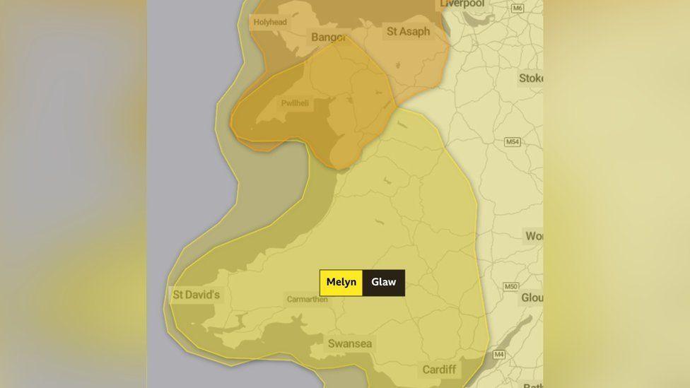 Map rhybuddion tywydd diwedd yr wythnos