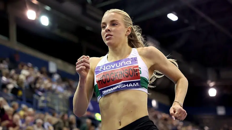Keely Hodgkinson in action in the 800m at the UK Athletics Indoor Championships