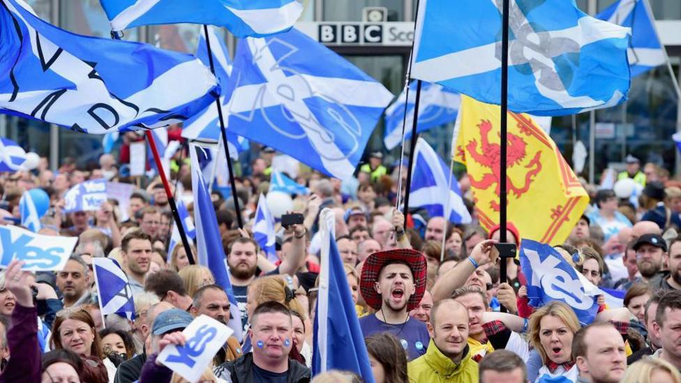 Police inquiry into Yes Scotland campaign's 'missing £1.5m' claim
