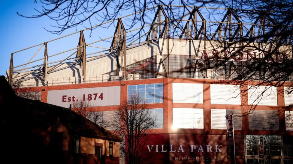 Los detalles detrás de la multa de la UEFA impuesta a Villa