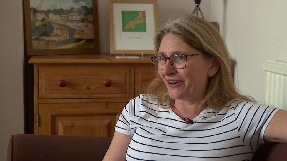 Rachel McGuinness yn 2024