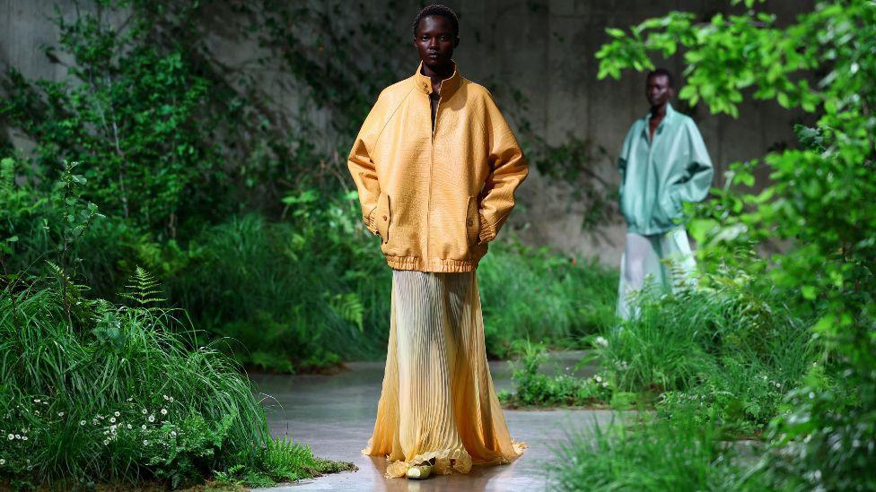 A model presents creations by Gucci at a fashion show in the Turbine Hall at Tate Modern, in London, Britain May 13, 2024. 