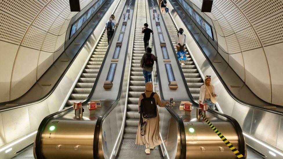 Escalators on the Elizabeth line