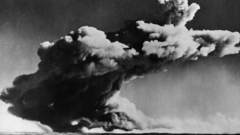 Test of the first British nuclear bomb on 3 October 1952 on the Montebello Islands