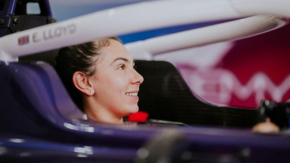 Teenager Ella Lloyd joins McLaren for upcoming F1 Academy season - BBC ...