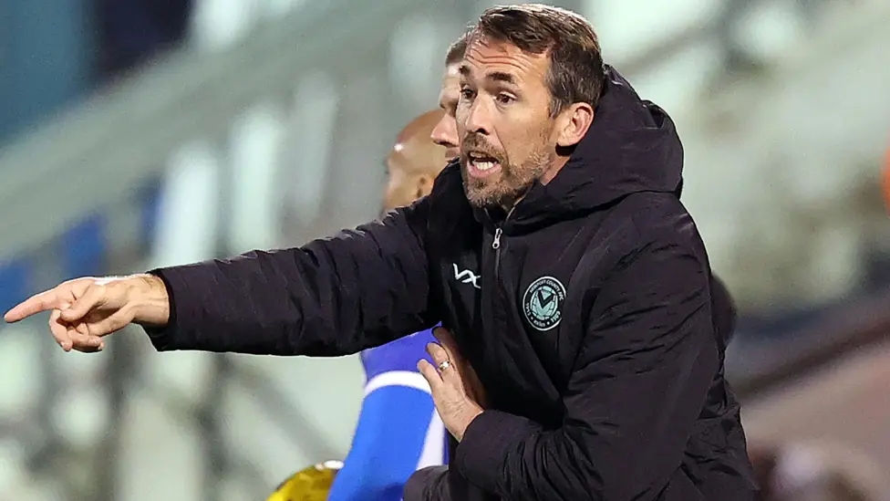 ¿Inexperto o inspirado? El veredicto de la afición sobre Fuchs, el nuevo entrenador del Newport.