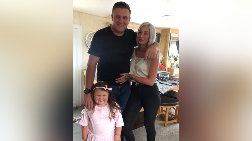 Paul Thackray and Danielle Ledger with their daughter Makenna-Rose