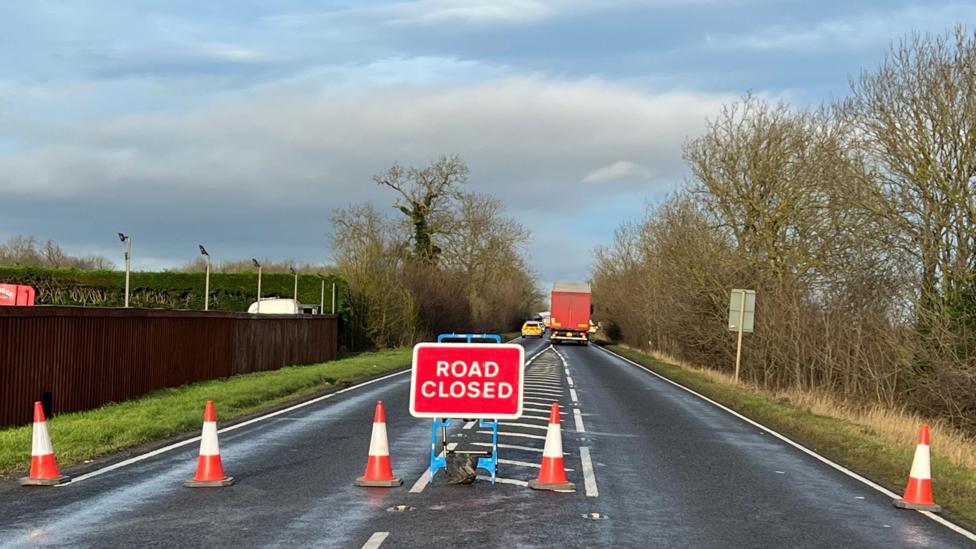 Two lorry drivers killed in A15 crash in Lincolnshire - BBC News