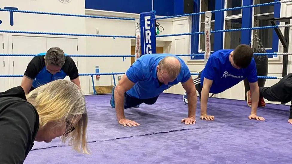 Richard Longthorp doing press-ups