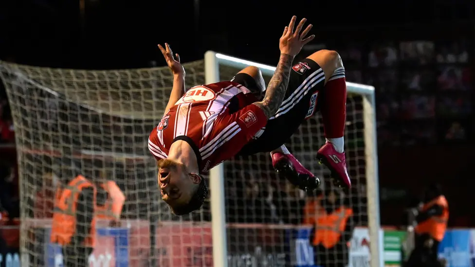 Weston-super-Mare hace historia y alegría para dos Robins – Resumen de la FA Cup