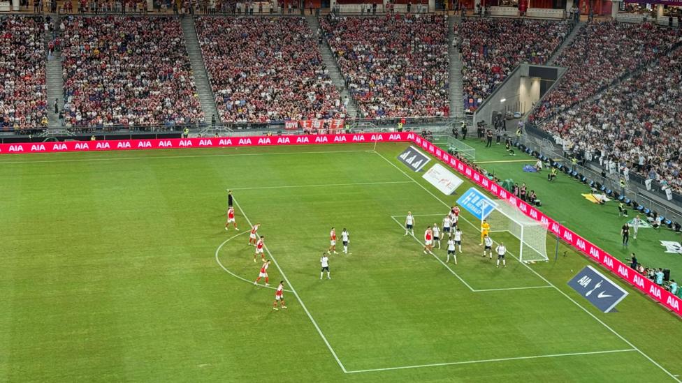 Arsenal try a new set-piece routine in their pre-season defeat to Tottenham Hotspur