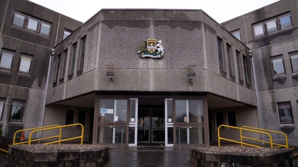 Prìomh Oifisean Comhairle nan Eilean Siar ann an Steòrnabhagh