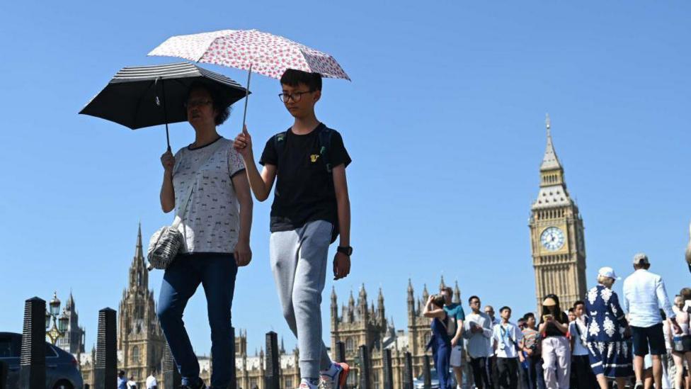 Double record-breaking year for UK as 2025 confirmed as warmest and sunniest on record