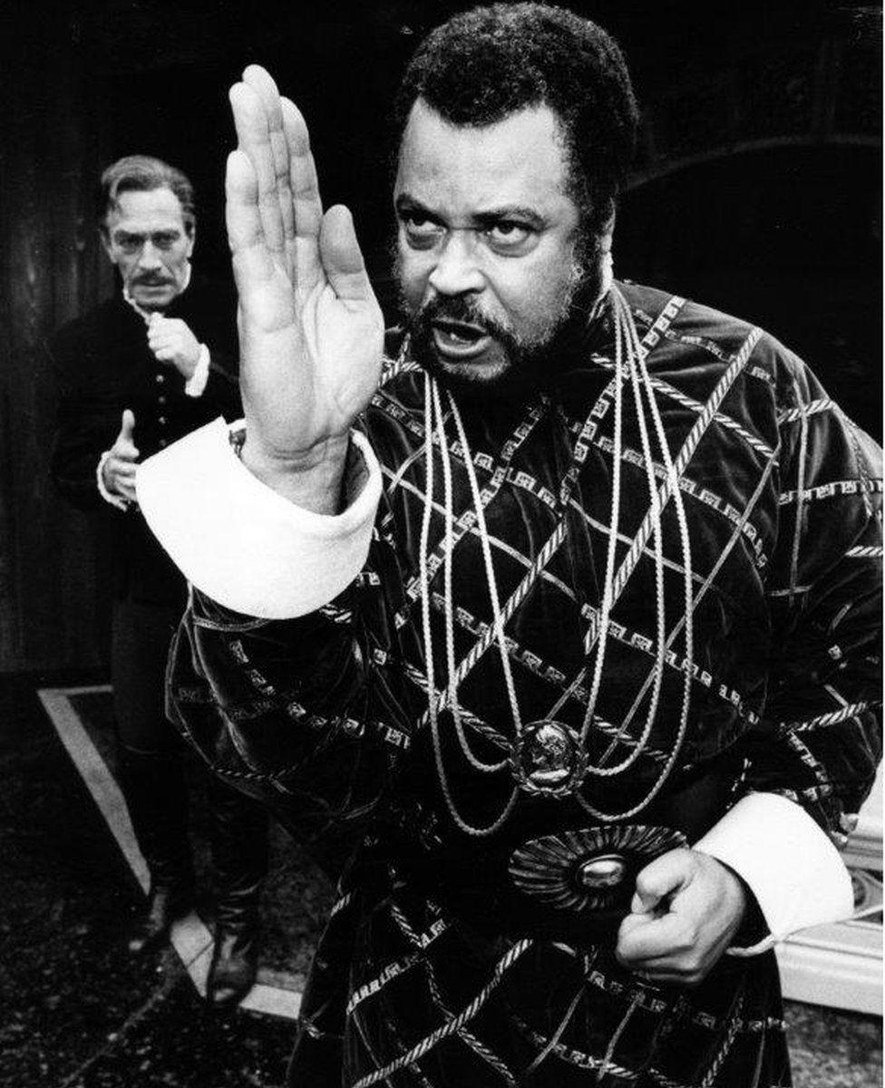 James Earl Jones on stage as Othello alongside Christopher Plummer as Iago