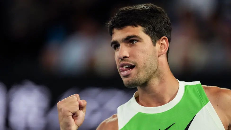 Alcaraz vence a Djokovic en Melbourne y completa el Grand Slam de su carrera