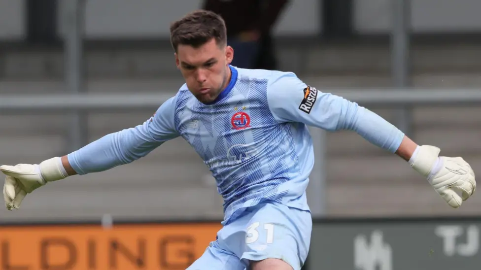 Barrow sign Brentford goalkeeper Ben Winterbottom on a free transfer 