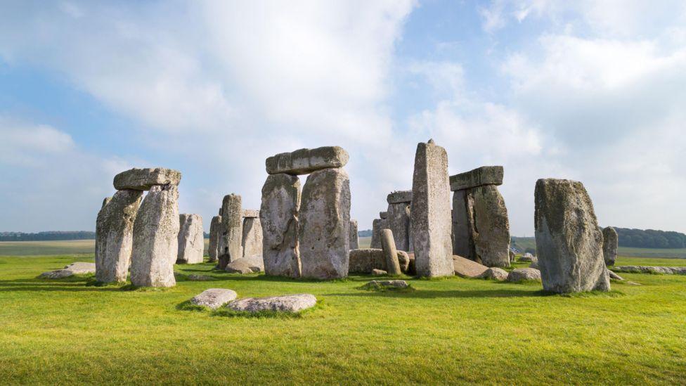 A view of Stonehenge on a sunny day