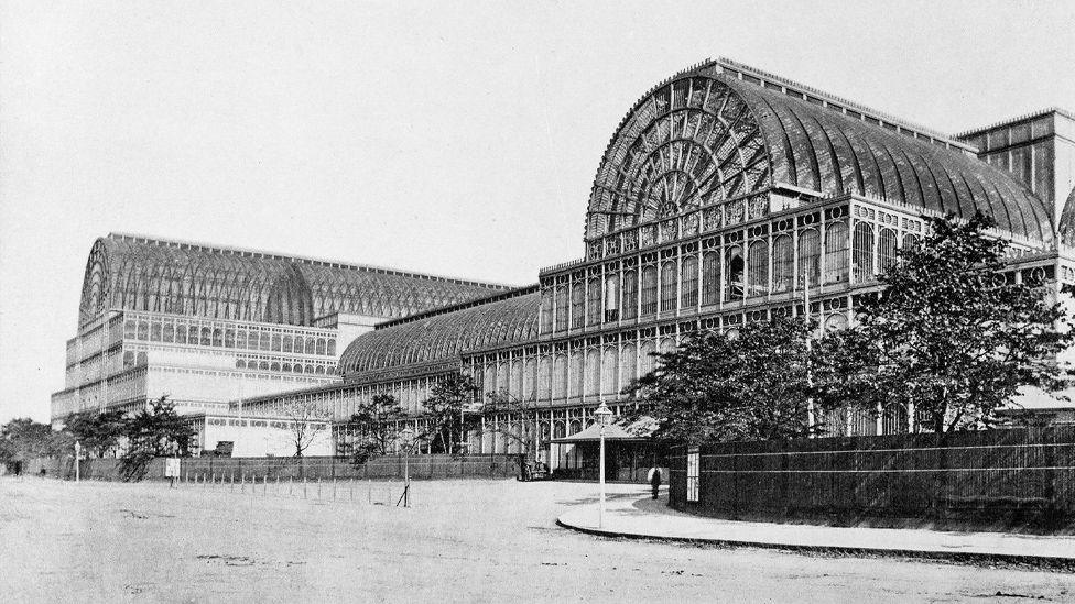 Archive image of the Crystal Palace before its fire