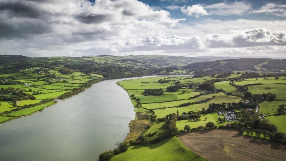 Cefn gwlad Cymru