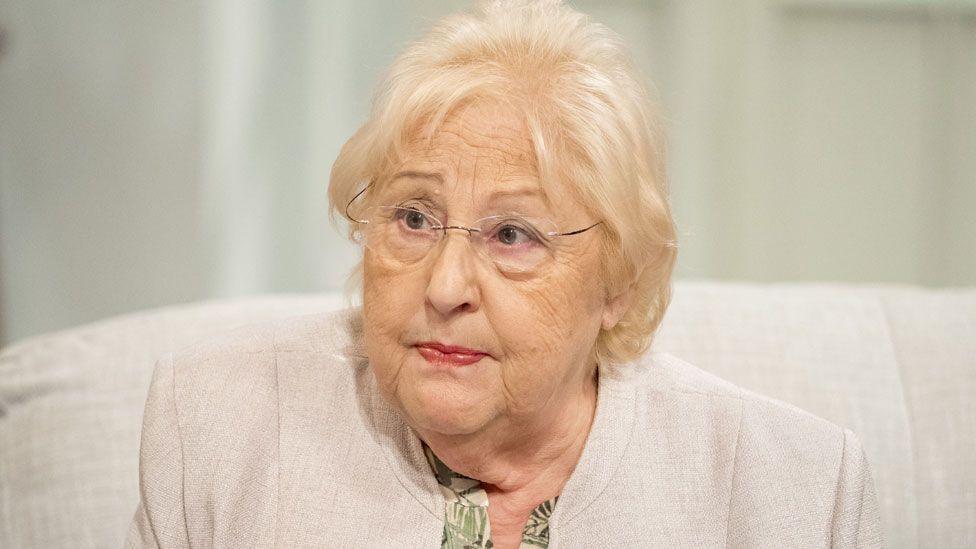 Sylvia Young: Theatre school founder who helped launch careers of Dua Lipa  and Amy Winehouse dies aged 86 - BBC News