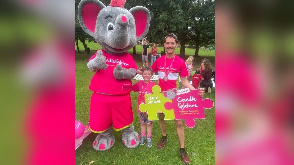 Kyle Langenegger and his daughter Jessie, who was diagnosed with a brain tumour in 2019.