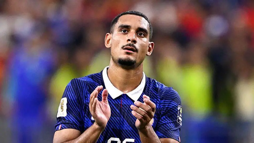 Chelsea agree deal to sign Palace defender Lacroix
