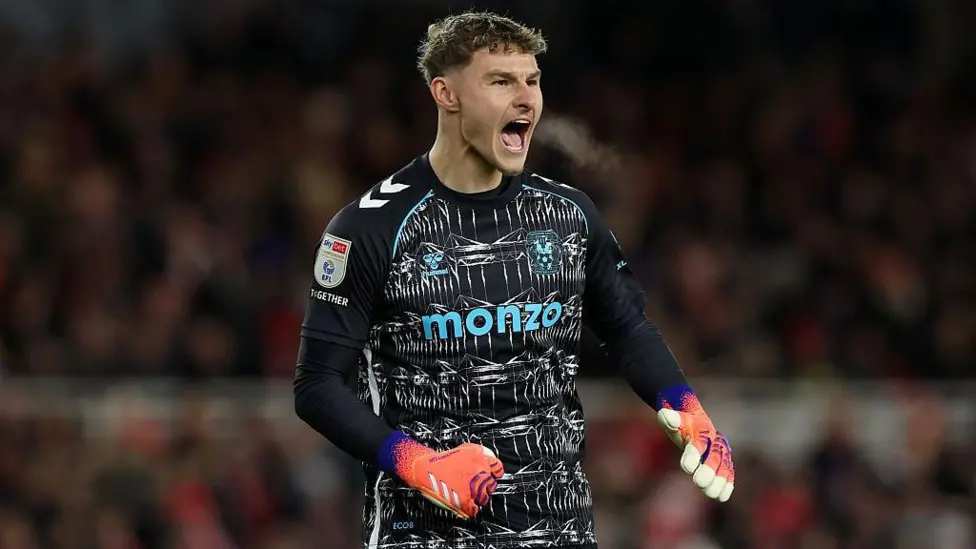 Former Brighton goalkeeping coach believes goalkeeper Carl Rushworth is ready for number one role