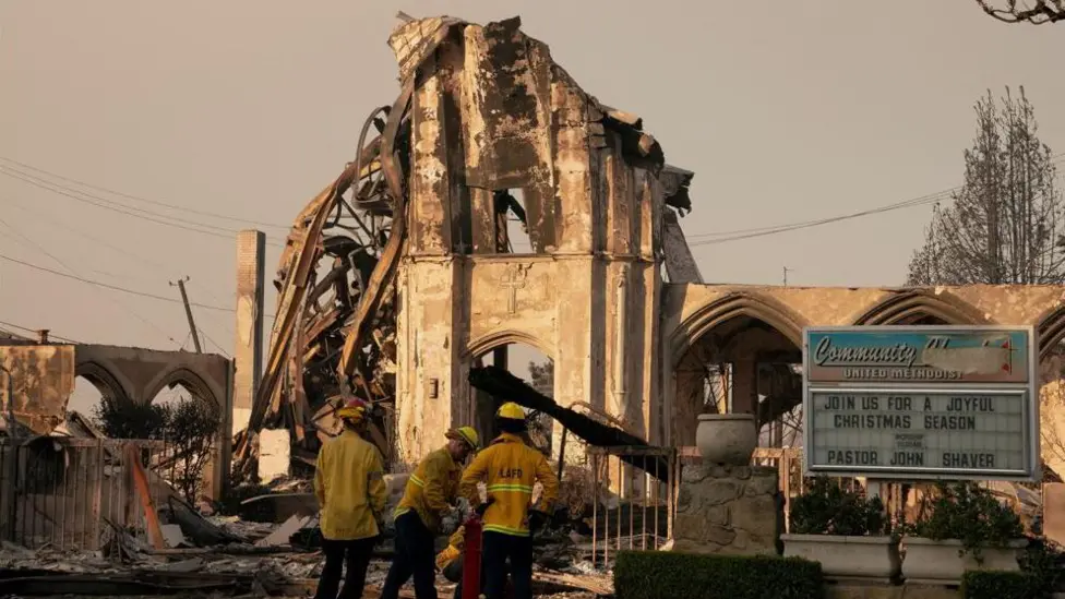 Maps and images reveal scale of LA wildfire devastation