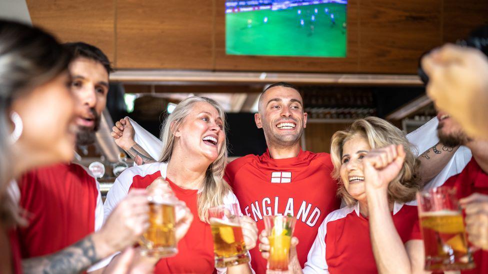 England fans in the pub