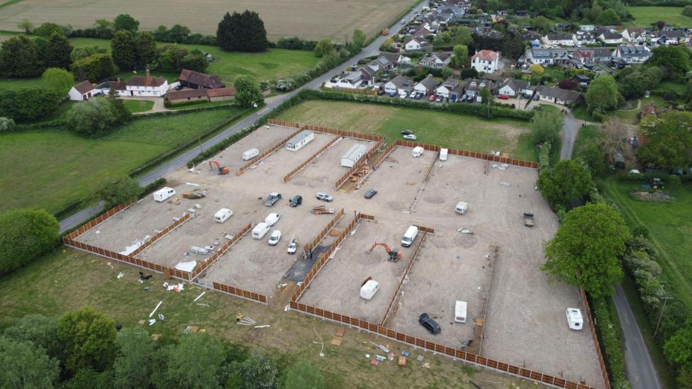 Tories vow to change law to stop unauthorised traveller sites