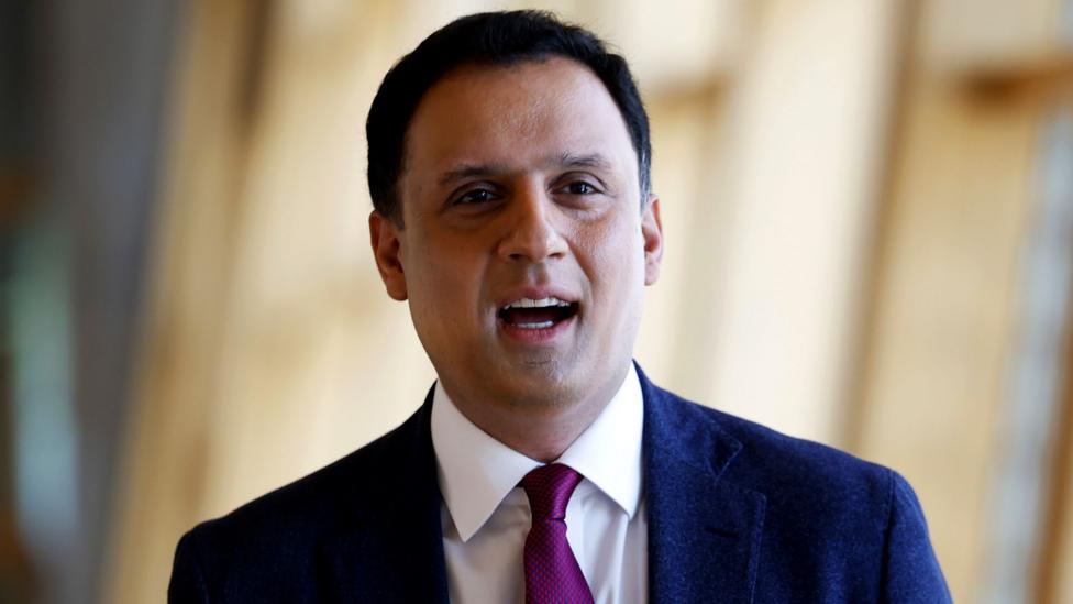 Chris Mason: Sarwar ministerial role sees promotion of another Starmer critic