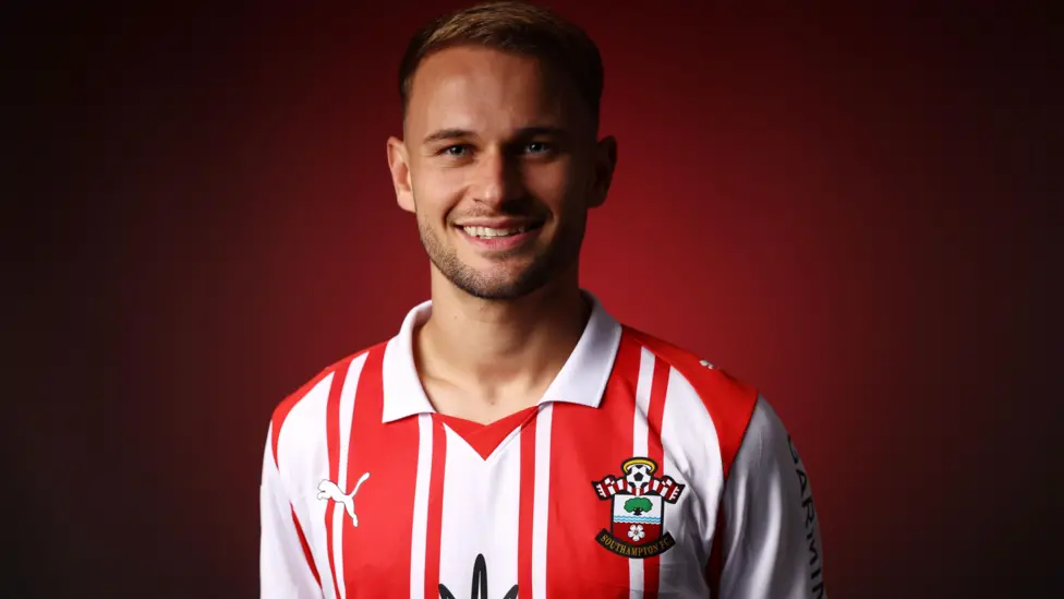 Southampton sign winger Scienza from Heidenheim