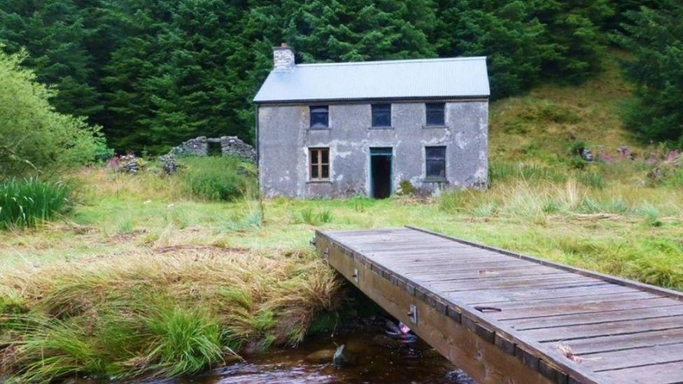 Bothy Moel Prysgau; arhosiad cyntaf Gareth mewn bothy

