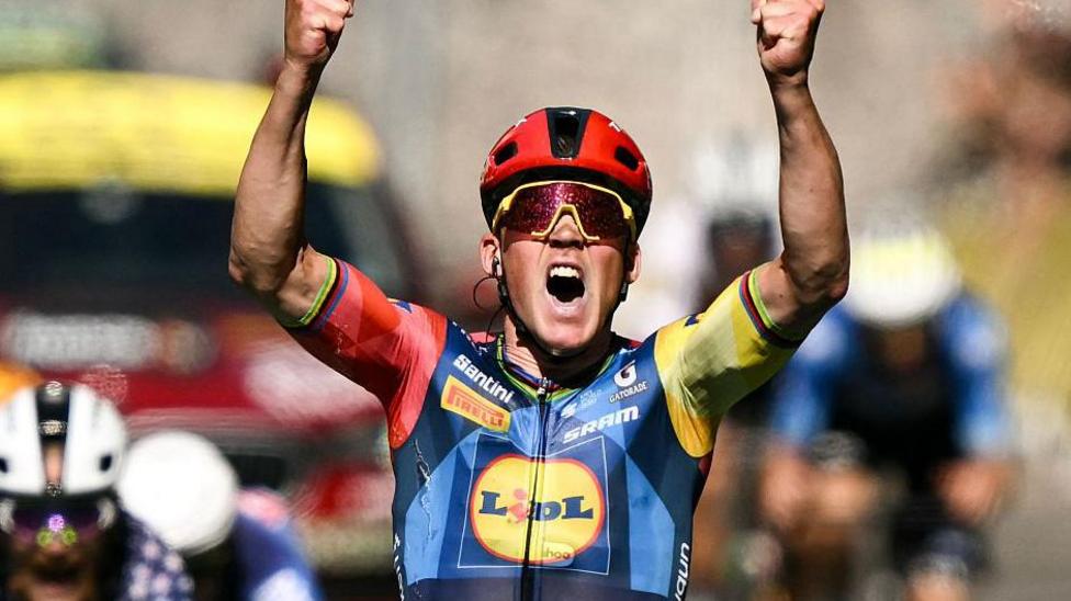 Pogacar loses yellow jersey in Tour de France heat