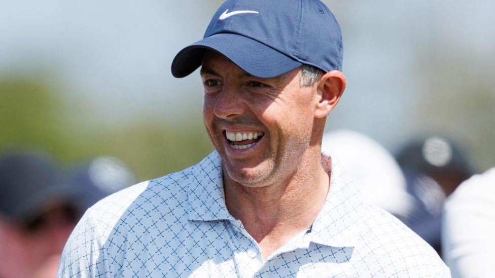Liberated McIlroy sets Scottish Open pace
