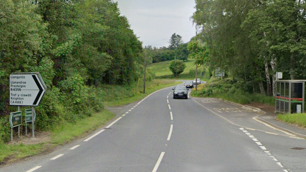 Road between Llandrindod Wells and Newtown